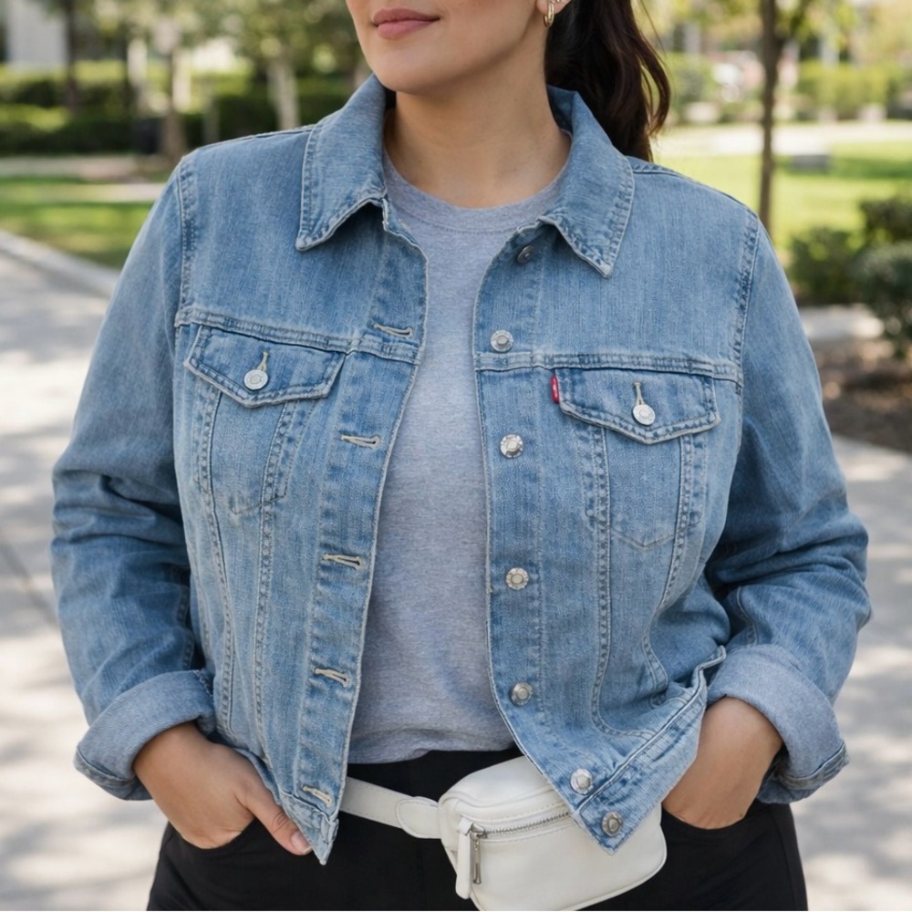 NWT Levi’s classic blue denim trucker jacket cotton stretch size 1X 14/16 comfy